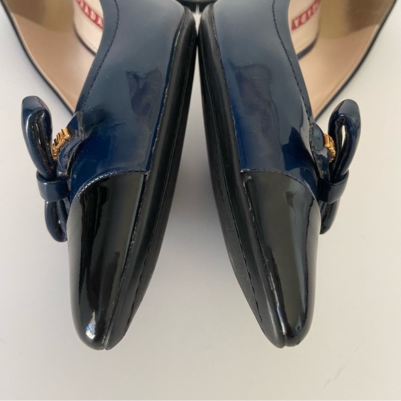 Prada Pointed toe Patent Leather Stiletto Heels Pumps with Bow - Picture 7 of 14